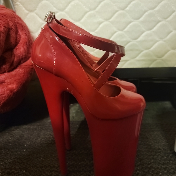 Pleaser Beyond - Picture 1 of 1